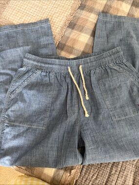 The Black Dog Women's Light Blue Chambray Drawstring Sweatpants